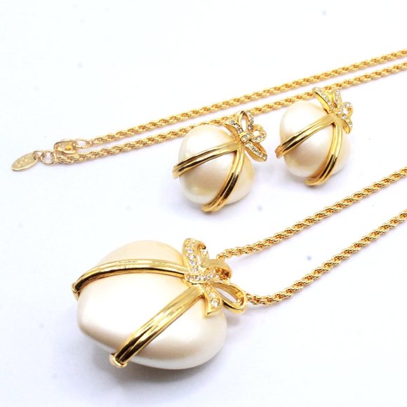 Joan Rivers Contemporary Puff Heart Beige Necklace Earrings Set - Picture 10 of 12